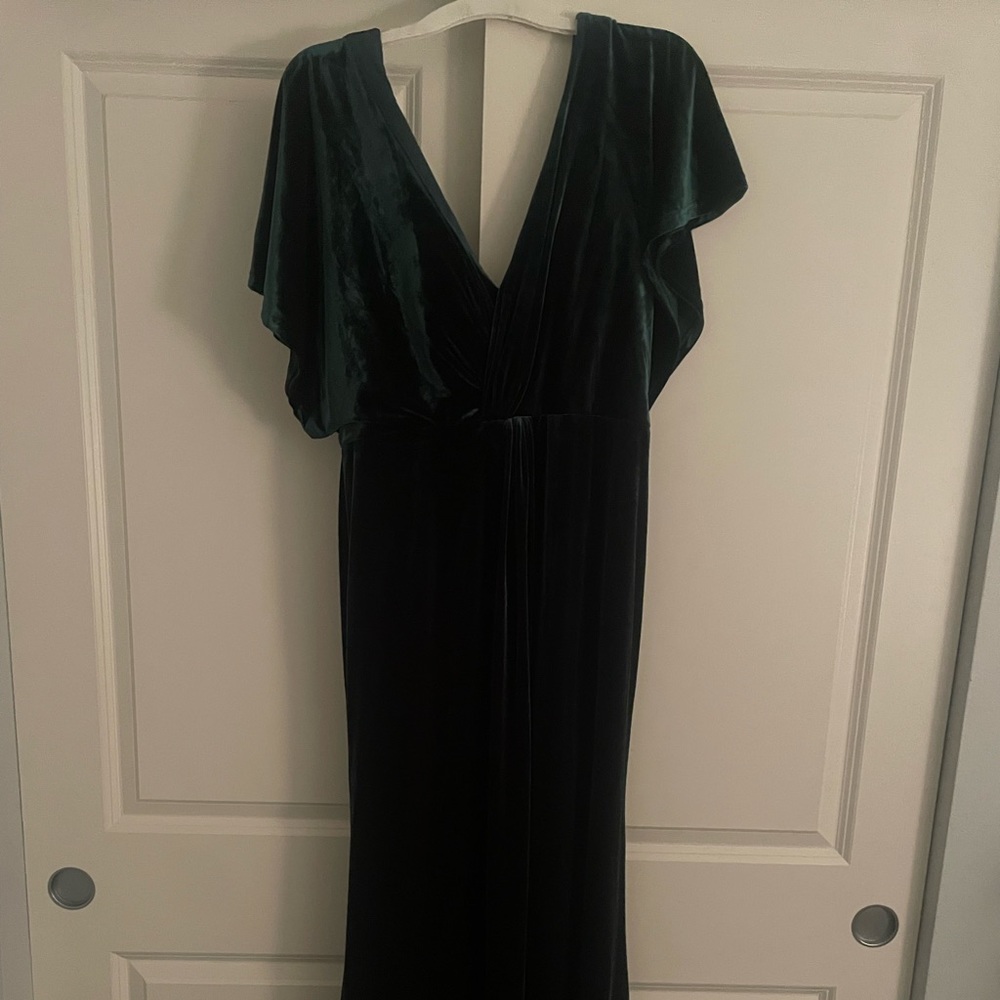 Revelry Emerald Size 14 Dress Velvet